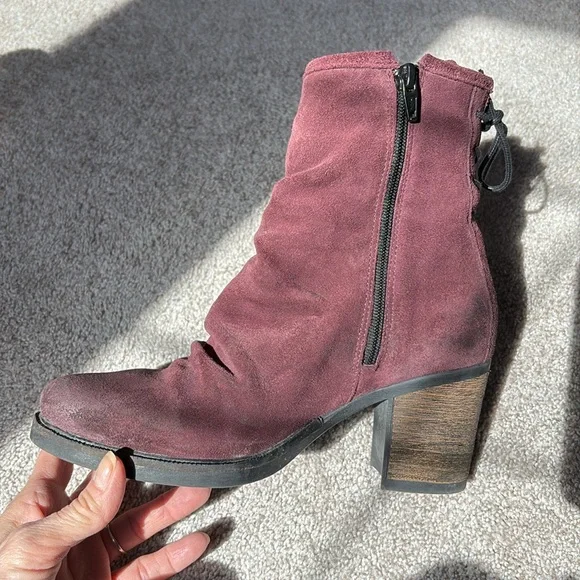 Women's Bos & Co Burgundy Suede Ankle Boots -Size 38 - Picture 3 of 5